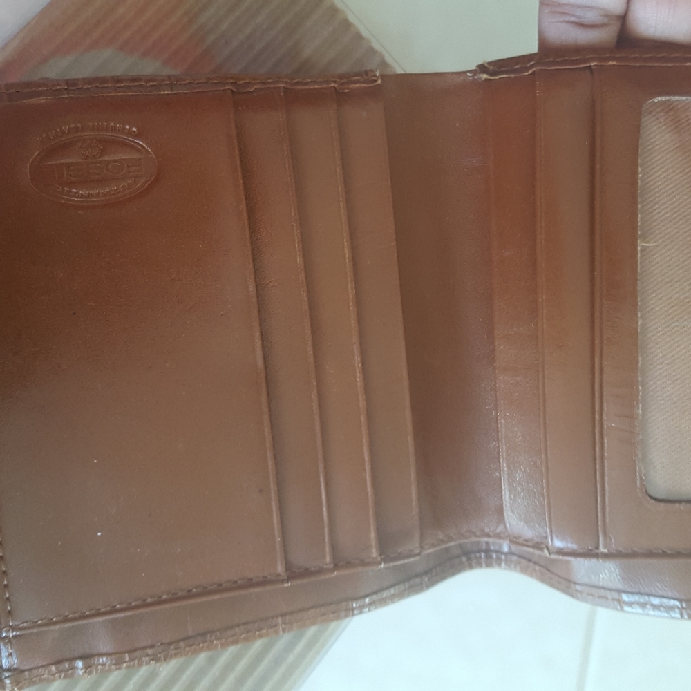 Fossil wallet